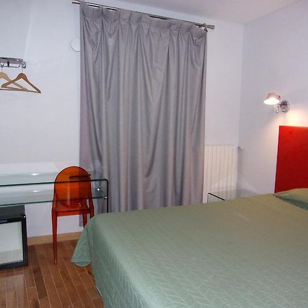 Hotel De Lorraine Париж Екстер'єр фото
