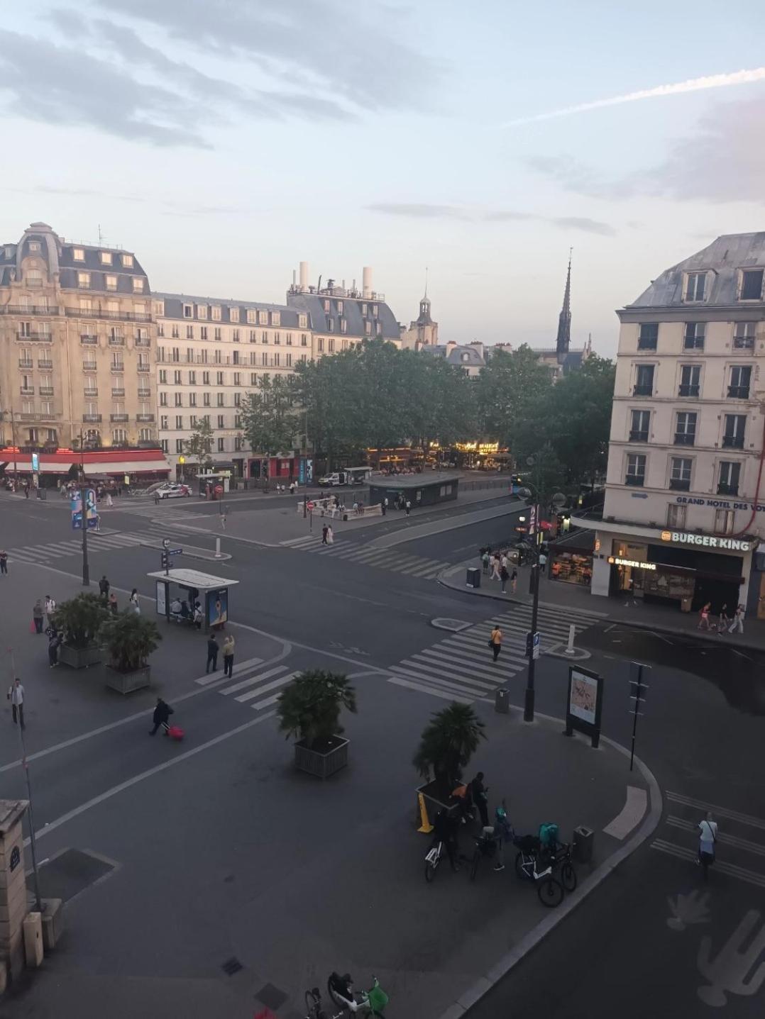 Hotel De Lorraine Париж Екстер'єр фото